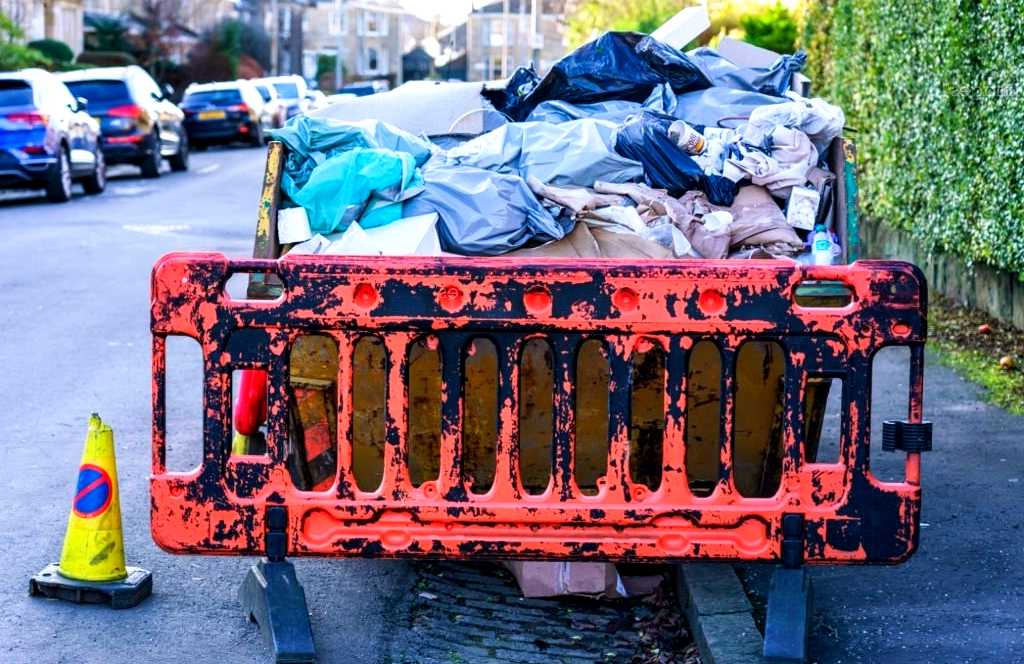 Rubbish Removal Services in Burghfield Common